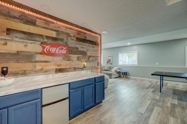 3412 Walden Drive, Woodbury, MN 55129