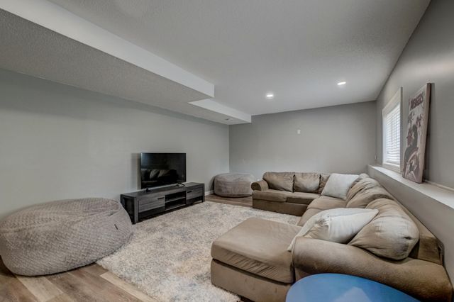 3412 Walden Drive, Woodbury, MN 55129