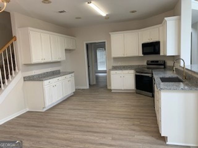 140 Dearing Woods Way, Covington, GA 30014
