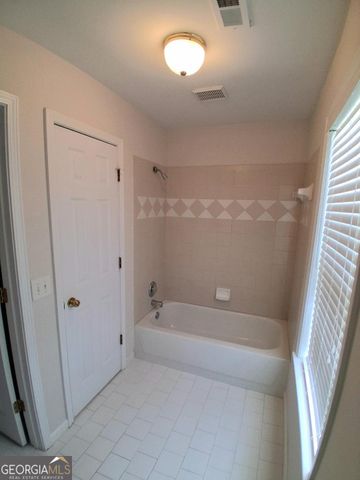 140 Dearing Woods Way, Covington, GA 30014