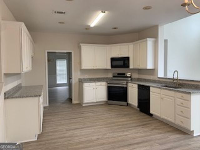 140 Dearing Woods Way, Covington, GA 30014