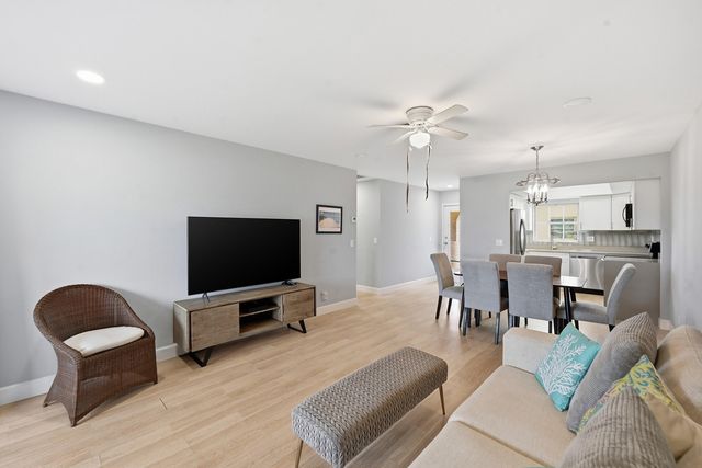 2680 Barkley Drive E C, West Palm Beach, FL 33415