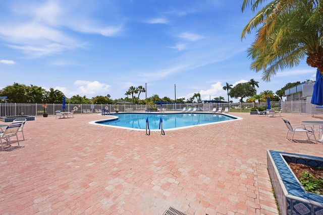 2680 Barkley Drive E C, West Palm Beach, FL 33415