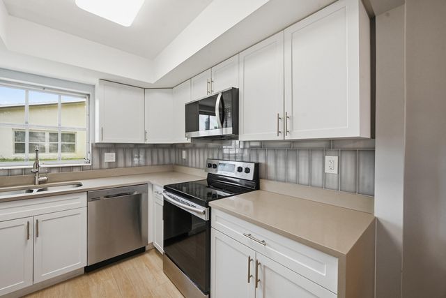 2680 Barkley Drive E C, West Palm Beach, FL 33415