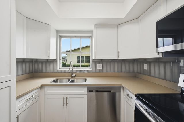 2680 Barkley Drive E C, West Palm Beach, FL 33415