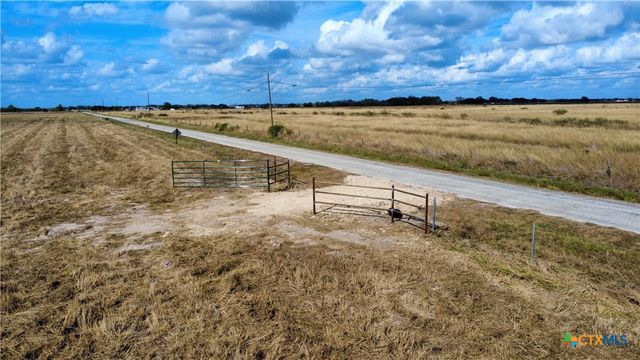10.01 Hiller Rd, Inez, TX 77968