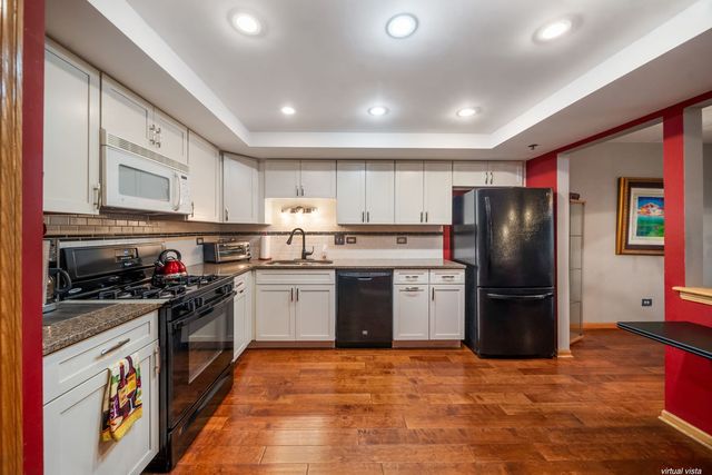 9026 Del Prado Drive 1N, Palos Hills, IL 60465