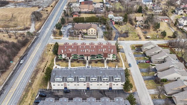 9026 Del Prado Drive 1N, Palos Hills, IL 60465