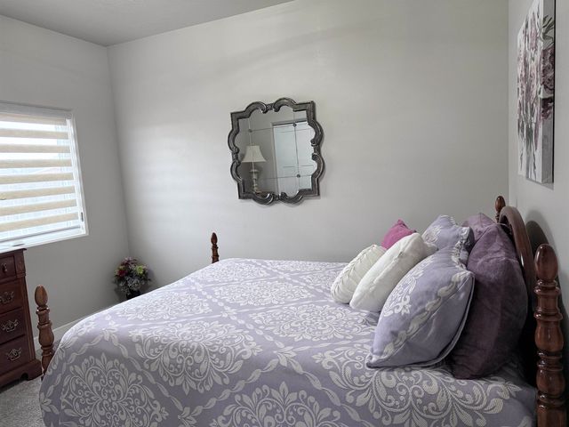 150 Mulberry Loop NE, Minot, ND 58703