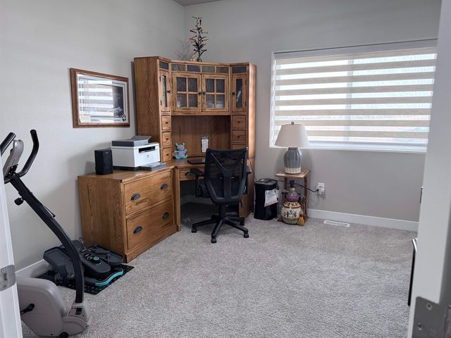 150 Mulberry Loop NE, Minot, ND 58703