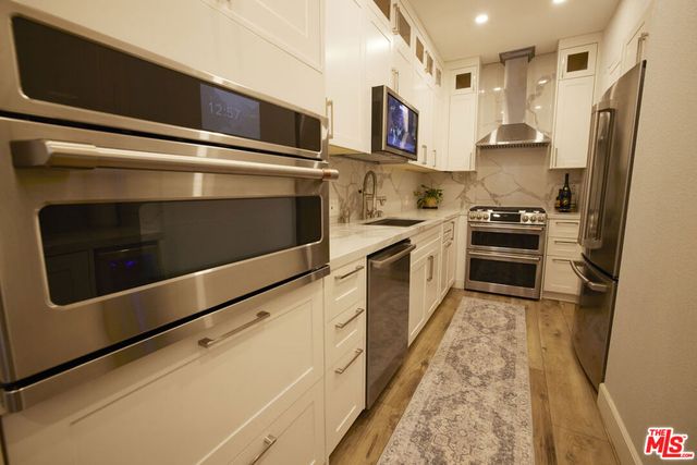 14844 Dickens Street 108, Sherman Oaks, CA 91403