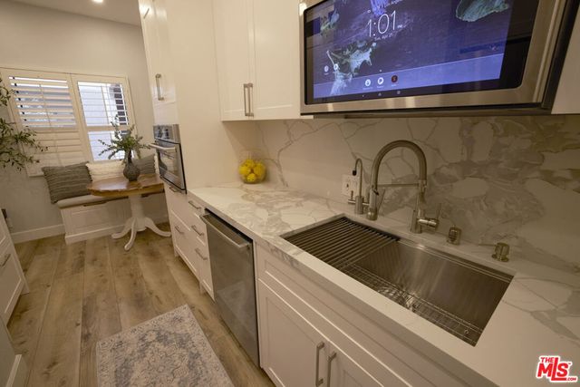 14844 Dickens Street 108, Sherman Oaks, CA 91403