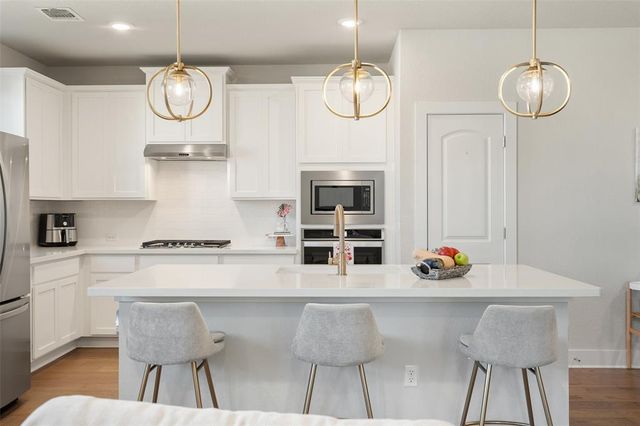 8419 Laughlin LN, Austin, TX 78744