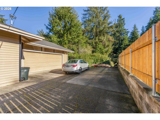 2595 BRUSSELLS St, North Bend, OR 97459