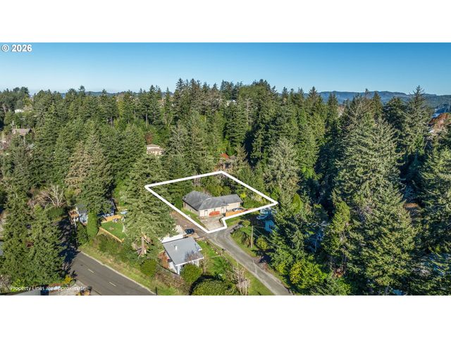 2595 BRUSSELLS St, North Bend, OR 97459