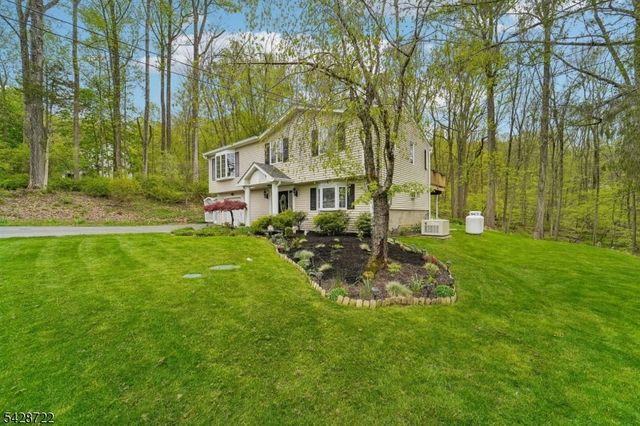 42 Scenic Dr, Green Twp., NJ 07821