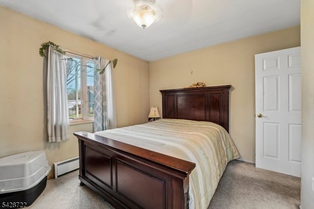 42 Scenic Dr, Green Twp., NJ 07821