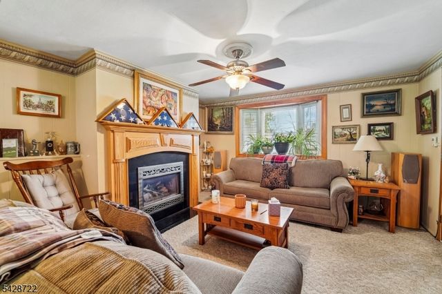 42 Scenic Dr, Green Twp., NJ 07821