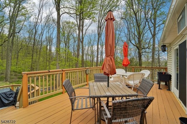 42 Scenic Dr, Green Twp., NJ 07821