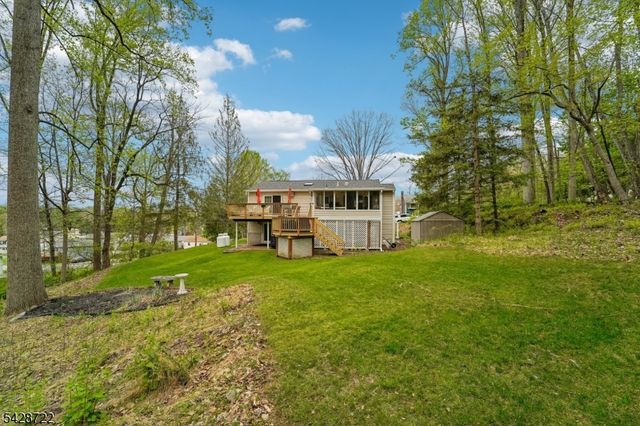 42 Scenic Dr, Green Twp., NJ 07821
