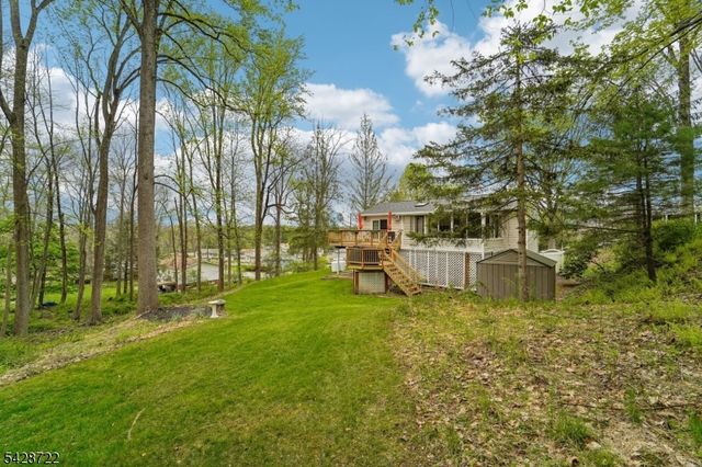 42 Scenic Dr, Green Twp., NJ 07821