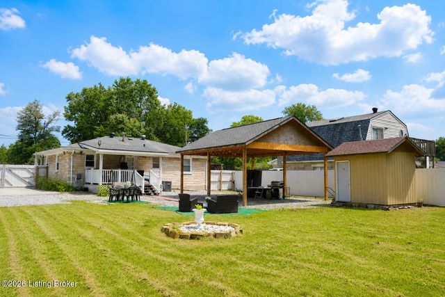 4426 Lynnview Dr, Louisville, KY 40216