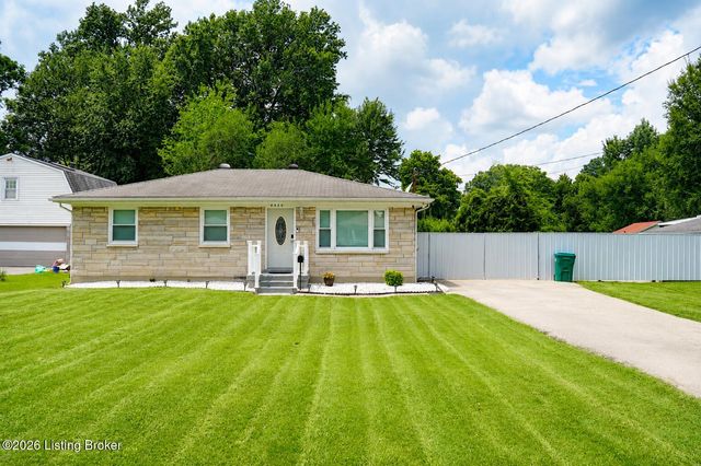 4426 Lynnview Dr, Louisville, KY 40216