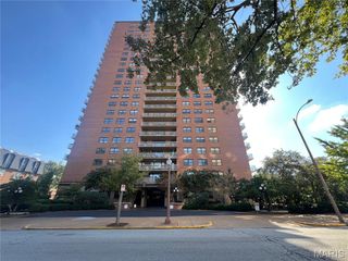 4466 W Pine Boulevard 23C, St Louis, MO 63108