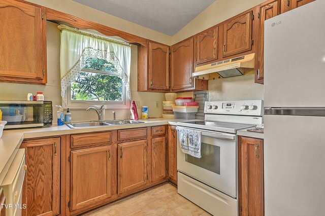 126 Nikki Circle, Church Hill, TN 37642