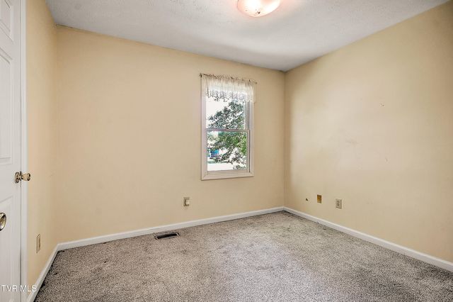 126 Nikki Circle, Church Hill, TN 37642