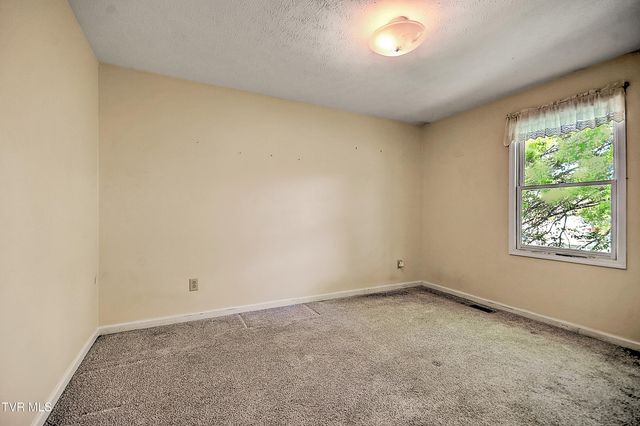 126 Nikki Circle, Church Hill, TN 37642