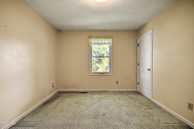 126 Nikki Circle, Church Hill, TN 37642