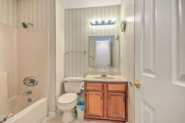 126 Nikki Circle, Church Hill, TN 37642