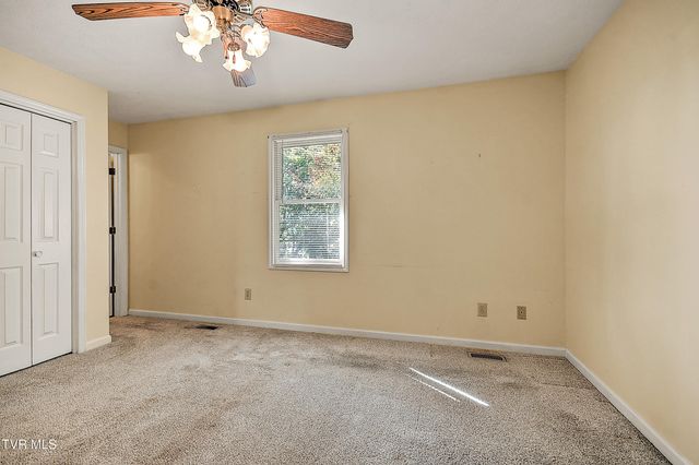 126 Nikki Circle, Church Hill, TN 37642