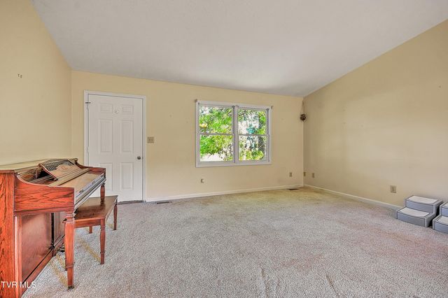 126 Nikki Circle, Church Hill, TN 37642