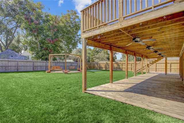 15334 Bratten Lane, Houston, TX 77598