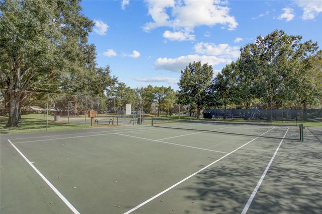 15334 Bratten Lane, Houston, TX 77598