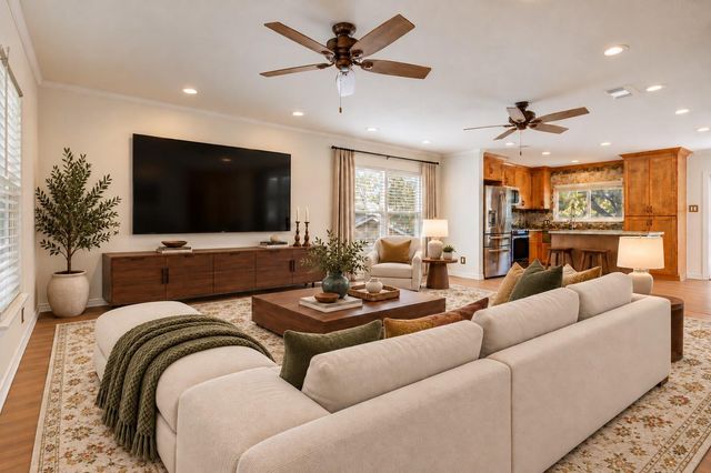 15334 Bratten Lane, Houston, TX 77598