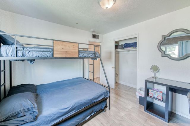 965 W Fairmont Avenue, Clovis, CA 93612