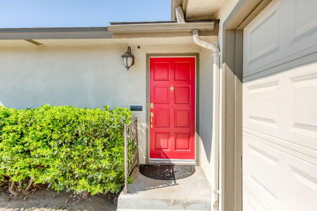 965 W Fairmont Avenue, Clovis, CA 93612