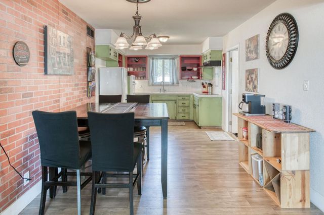 965 W Fairmont Avenue, Clovis, CA 93612