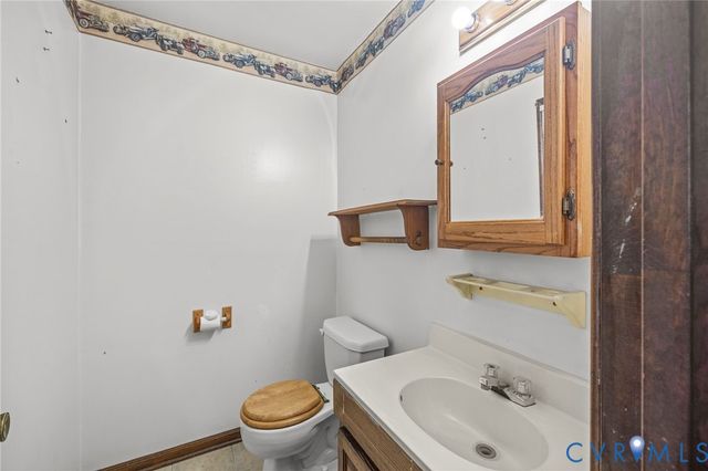 5330 Thornington Dr, North Chesterfield, VA 23237