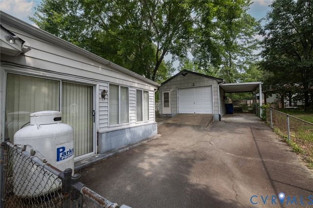 5330 Thornington Dr, North Chesterfield, VA 23237