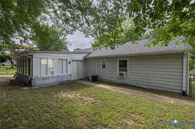 5330 Thornington Dr, North Chesterfield, VA 23237