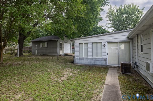 5330 Thornington Dr, North Chesterfield, VA 23237