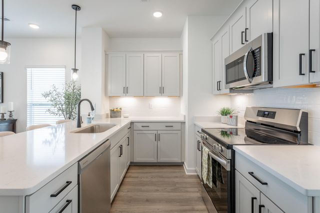 1590 S Watkins Street, Chattanooga, TN 37404