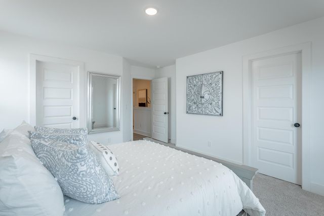 1590 S Watkins Street, Chattanooga, TN 37404