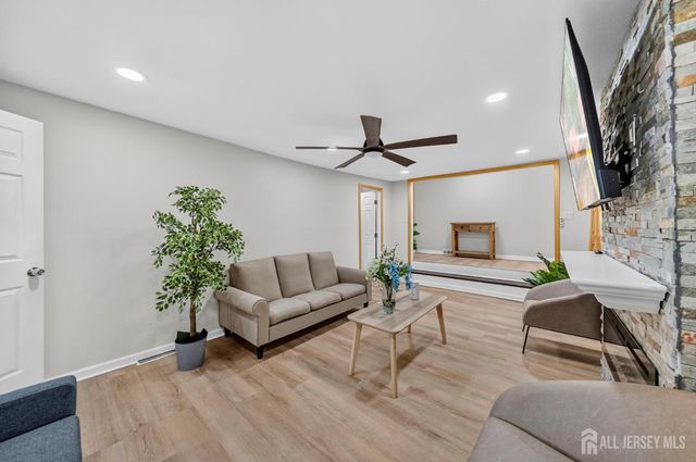31 Monmouth Road, Monroe, NJ 08831