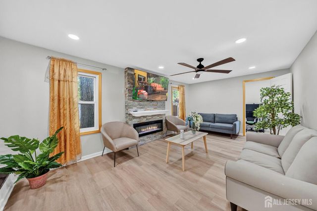 31 Monmouth Road, Monroe, NJ 08831