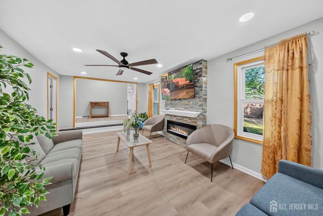 31 Monmouth Road, Monroe, NJ 08831